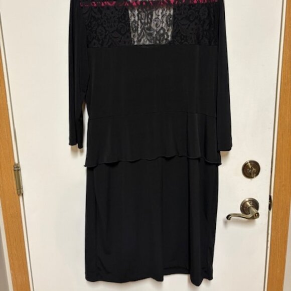 Beautiful Ronni Nicole Black Lace Dress with Attached Jacket. Sz. 16 - Picture 4 of 5